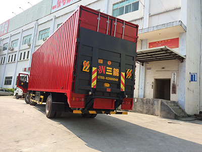 廂式貨車帶尾板，貨物運輸?shù)男逻x擇